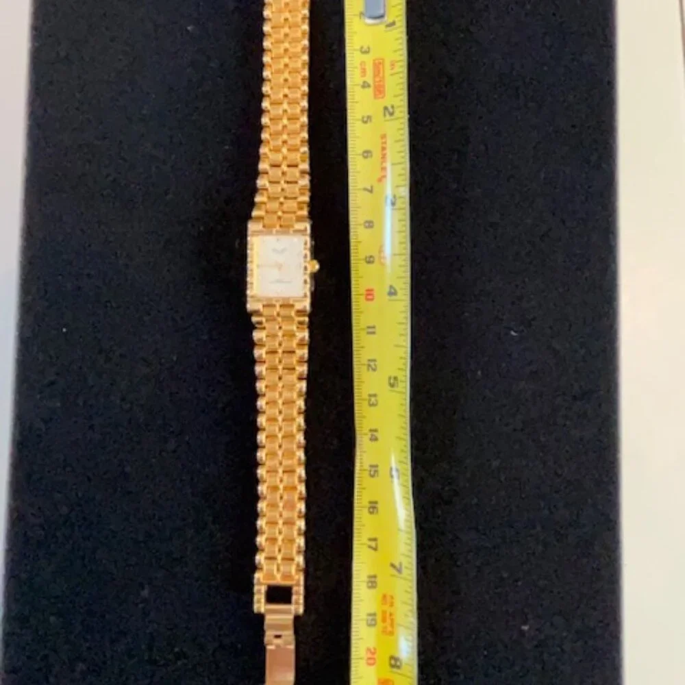VINTAGE ACUET | Gold-tone bracelet watch-NEW Battery
